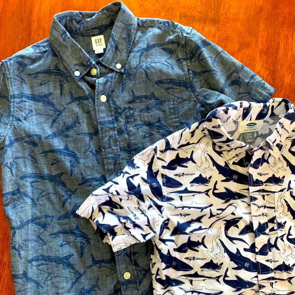 🦈 2- Kid Sz. Boys shark design button down shirts